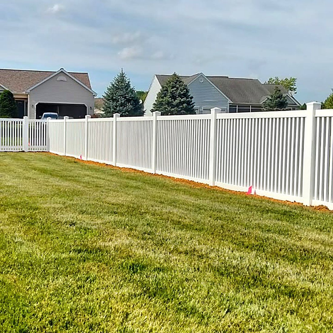 White vinyl picket fence material